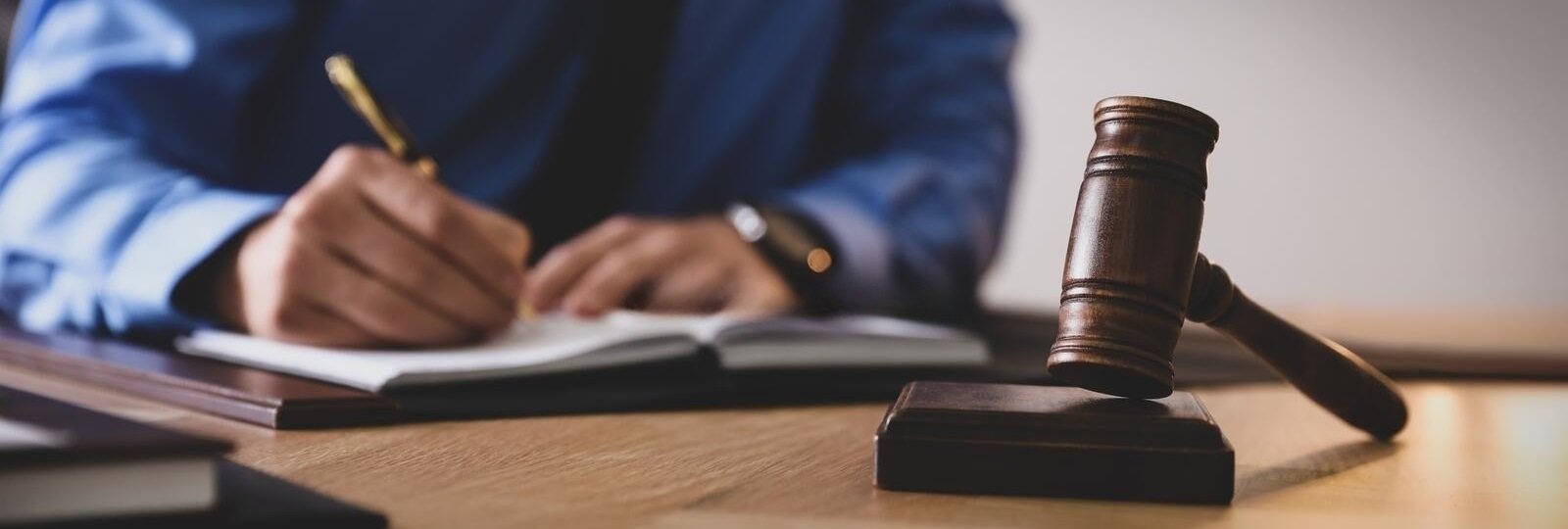 lawyer in delhi